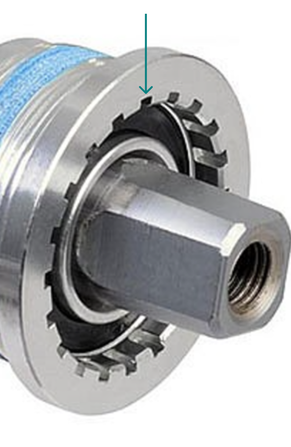 A close-up of a mechanical part

Description automatically generated