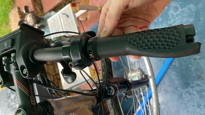 Installing a Thumb Twist Throttle Swytch Bike